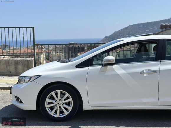 2014 MODEL ECO ELAGENCE HONDA CİVİC 154.000 KM DE LPG