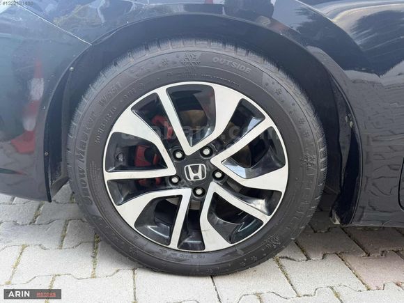 BOYASIZ CİVİC 170.000km (12 TAKSİT)