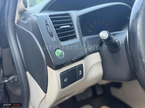 BOYASIZ CİVİC 170.000km (12 TAKSİT)