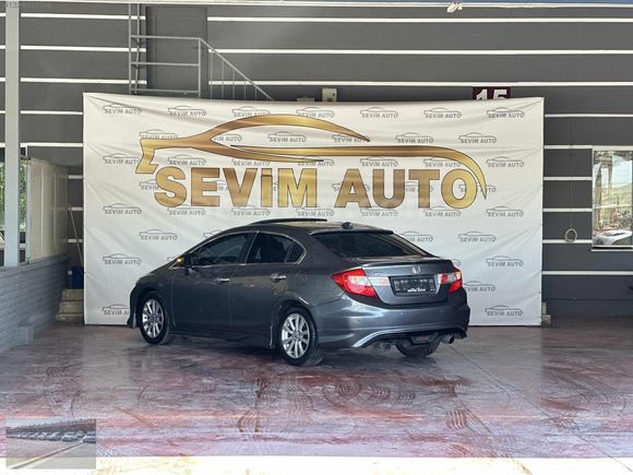 SEVİM AUTO'DAN BOYASIZ HONDA CİVİC 1.6İVTEC ECO ELEGANCE MANUEL