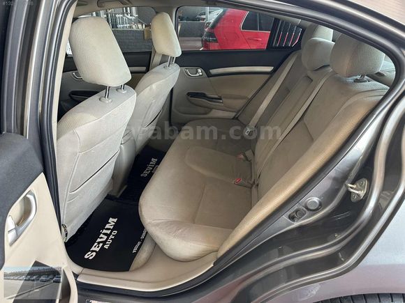 SEVİM AUTO'DAN BOYASIZ HONDA CİVİC 1.6İVTEC ECO ELEGANCE MANUEL