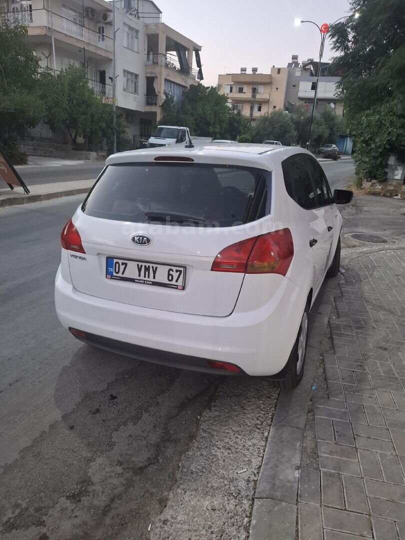 Sahibinden Kia Venga 1.4 CRDi Active 2011 Model Antalya 317.500 km Beyaz 6