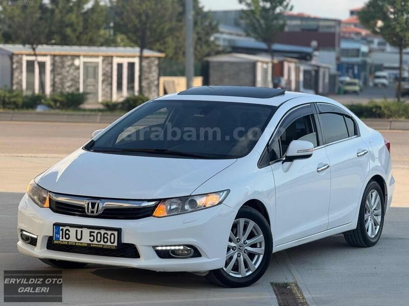 Galeriden Honda Civic 1.6i VTEC Eco Elegance 2013 Model Ankara 134.000 km Beyaz