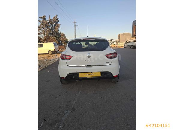 YLD AUTO'DAN 2014 RENAULT CLIO 1.5 DCİ OTOMATİK BAKIMLI