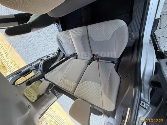 2021 MODEL HATASİZ OTOMOBİL RUHSATLİ 35 BİN KM GERİ GORUSLU