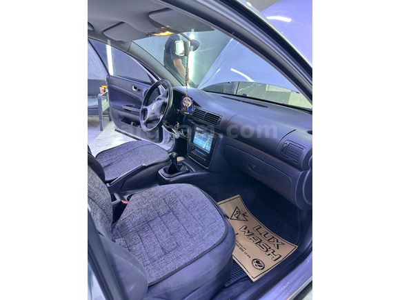 Sahibinden Volkswagen Passat 1.6 2004 Model