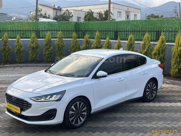 2025 FOCUS 1.5 ECOBLUE TİTANYUMX BOYASIZ ÇİZİKSİZ 38 BİN KM