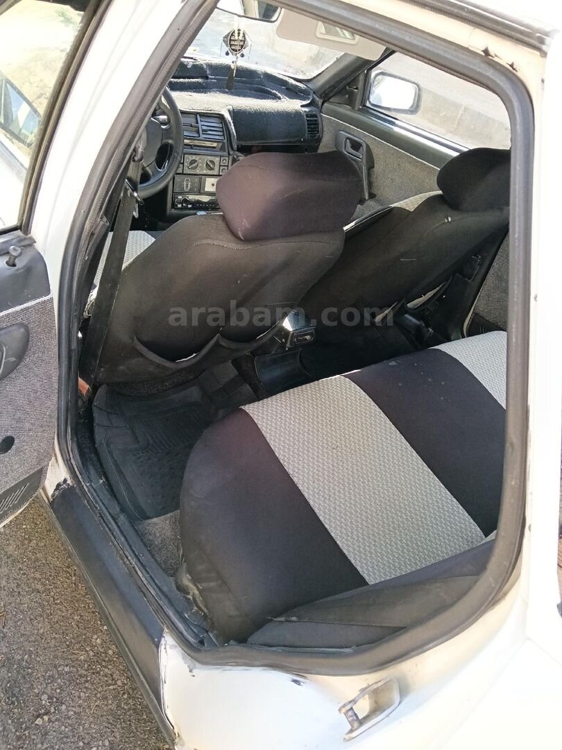 Sahibinden Lada Vega 1.5 2000 Model İzmir 270.000 km Beyaz 7