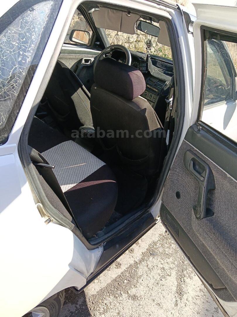 Sahibinden Lada Vega 1.5 2000 Model İzmir 270.000 km Beyaz 6