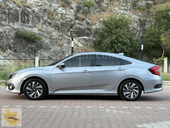 2018 MODEL// FABRİKASYON LPG'li//BOYASIZ CİVİC