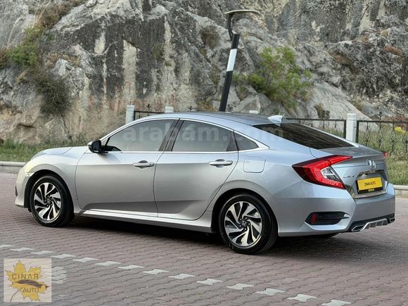 2018 MODEL// FABRİKASYON LPG'li//BOYASIZ CİVİC
