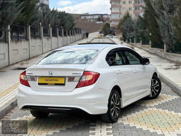 TR'TK 2015 FB7 CİVİC 37.500KM OTOMATK FUL Y.SRVS SUNROF/NAVİGSYN