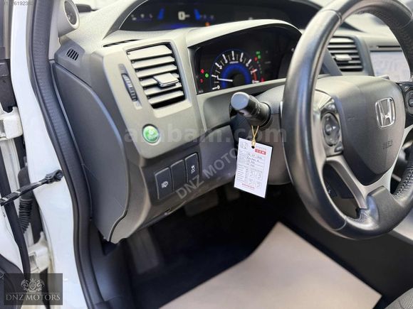 TR'TK 2015 FB7 CİVİC 37.500KM OTOMATK FUL Y.SRVS SUNROF/NAVİGSYN