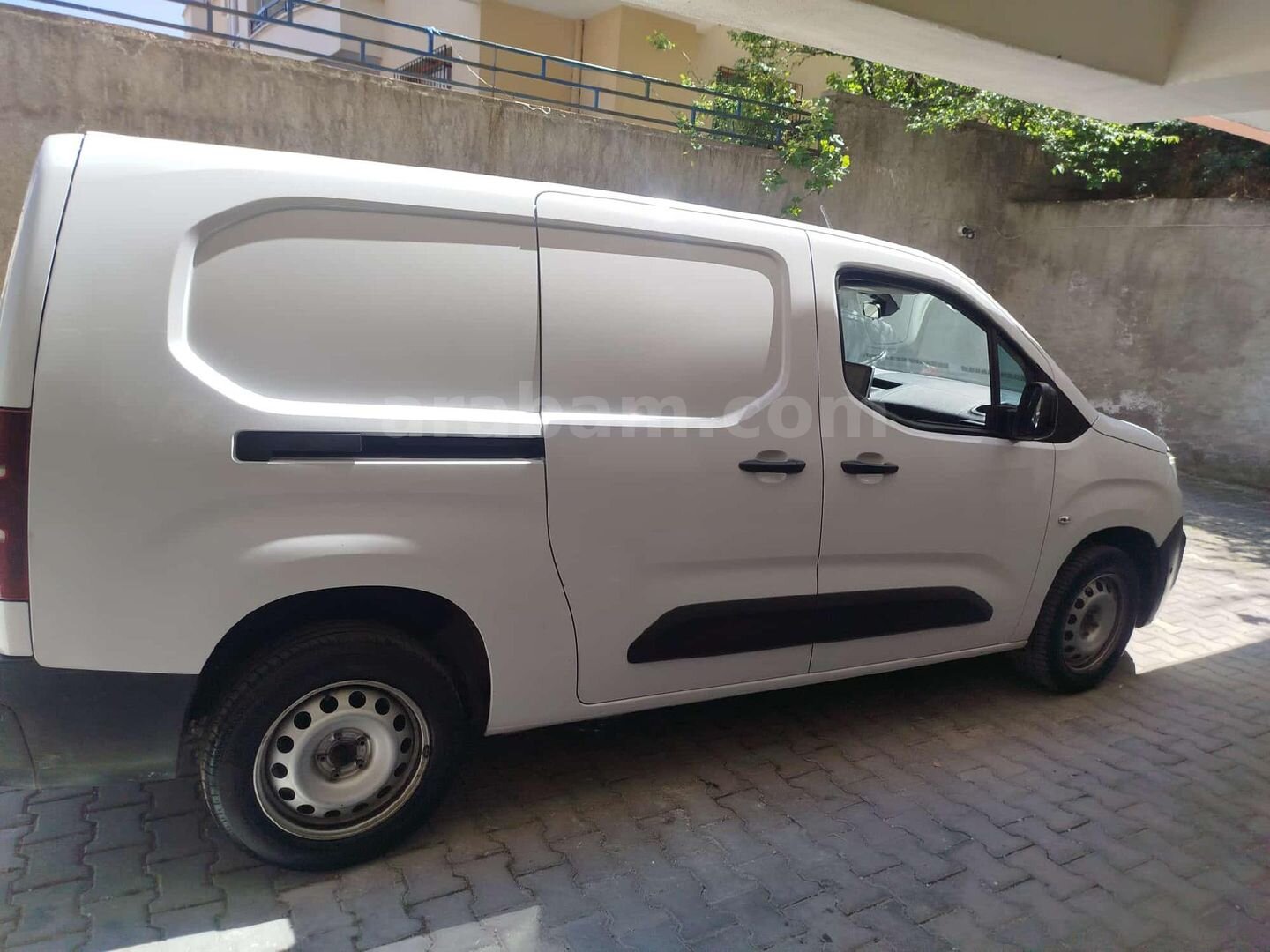 Galeriden Citroen Berlingo 1.5 BlueHDI 2024 Model Ankara 49.000 km Beyaz 4