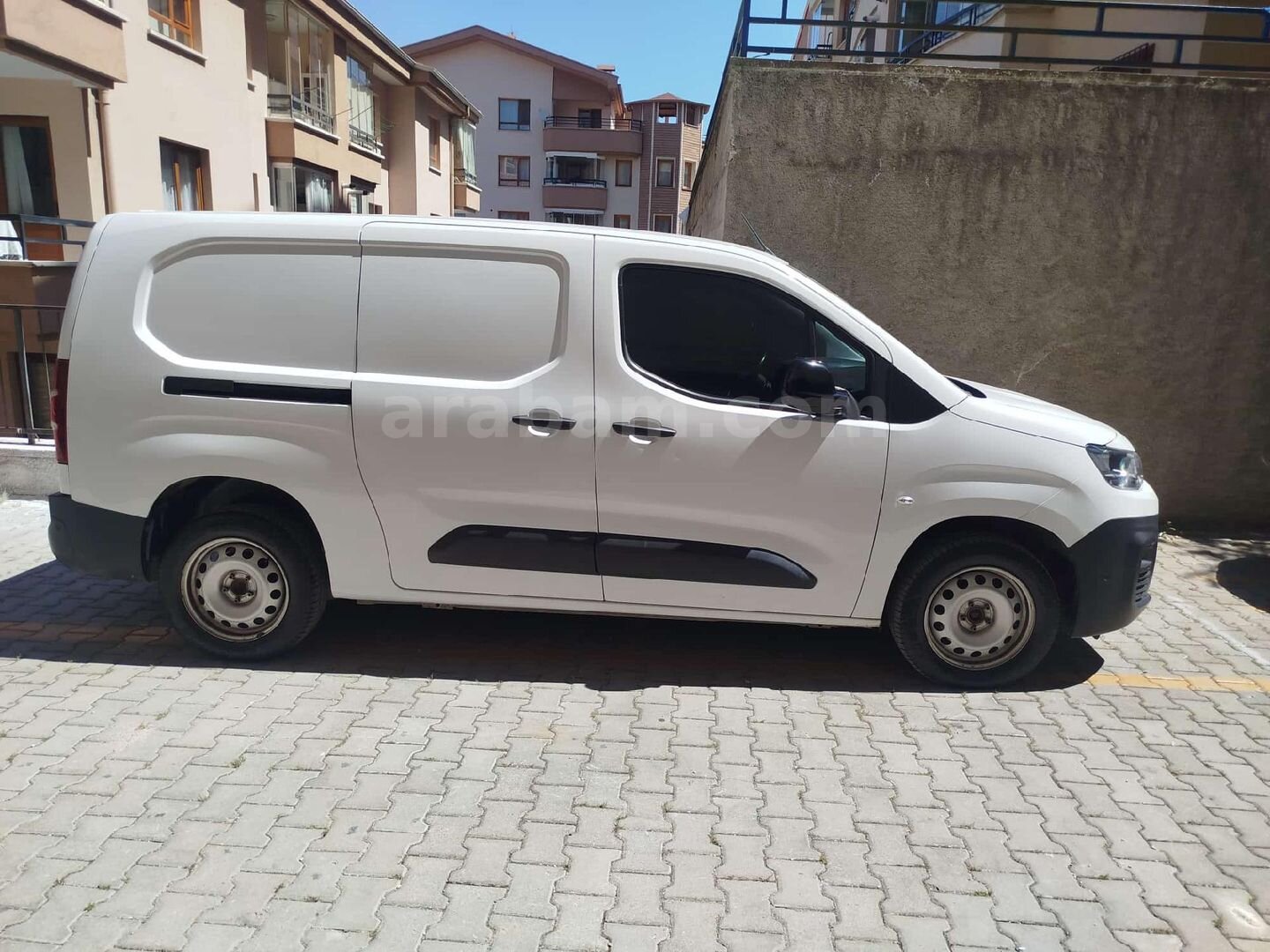 Galeriden Citroen Berlingo 1.5 BlueHDI 2024 Model Ankara 49.000 km Beyaz 1