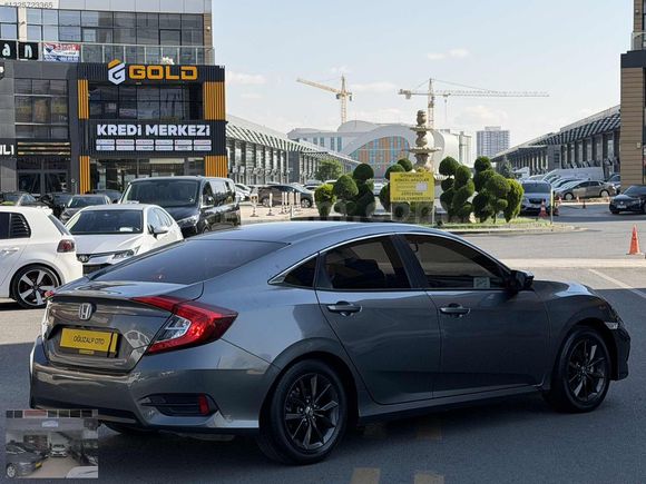 2022 ÇIKIŞLI 102 BİN KM DE FABRİKASYON LPG LANSMAN RENK ELEGANCE