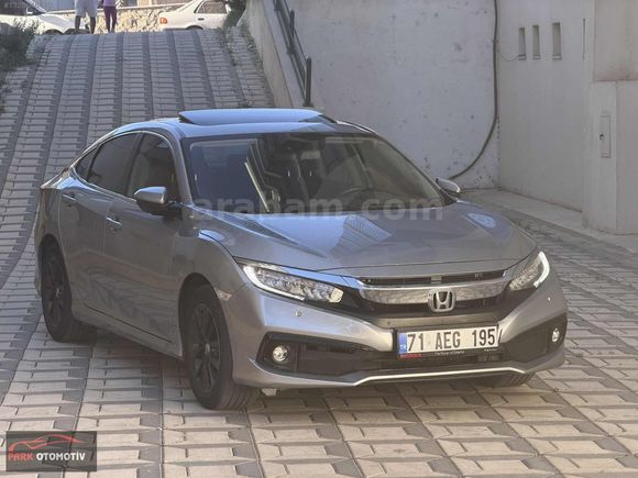 BOYASIZ 2021 HONDA CİVİC ECO ELEGANCE