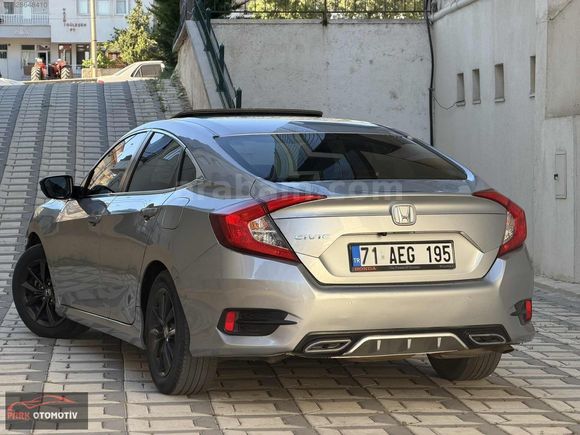 BOYASIZ 2021 HONDA CİVİC ECO ELEGANCE