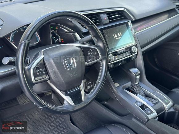 BOYASIZ 2021 HONDA CİVİC ECO ELEGANCE