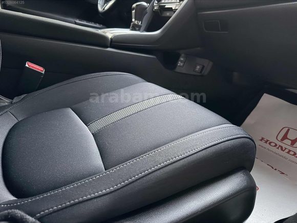 ÖZTÜRK'TEN HONDA CİVİC 1.6iVTEC ECO ELEGANCE