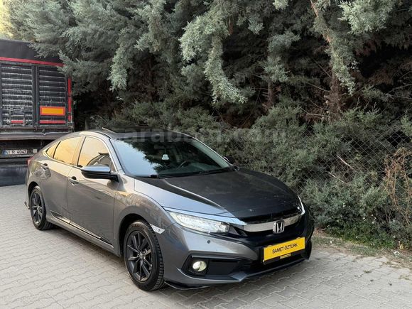 ÖZTÜRK'TEN HONDA CİVİC 1.6iVTEC ECO ELEGANCE