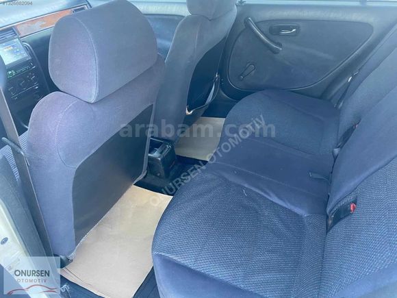 HONDA CİVİC 1.4 KLİMALI