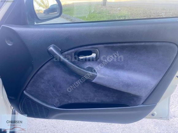 HONDA CİVİC 1.4 KLİMALI