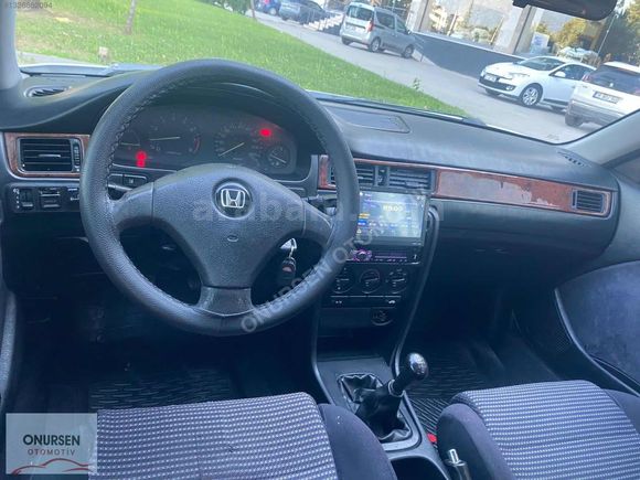 HONDA CİVİC 1.4 KLİMALI
