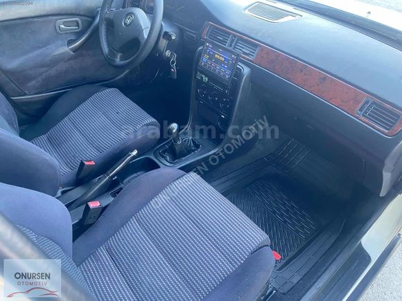 HONDA CİVİC 1.4 KLİMALI