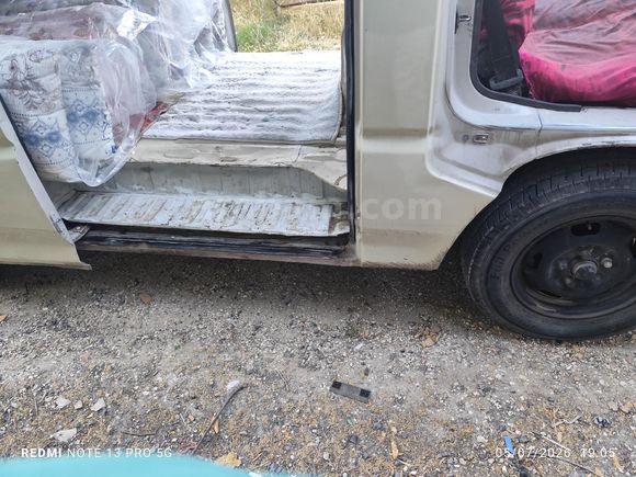 Sahibinden Mitsubishi L 300 Camlı Van 1992 Model