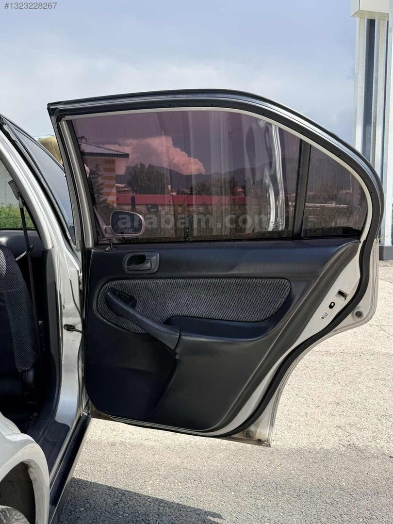 Galeriden Honda Civic 1.4 i S 1998 Model Erzurum 308.000 km Gri 6