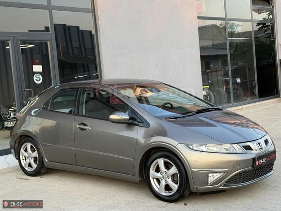 HONDA CİVİC HATCBACK 1.4 SPORT I·-SHİFT DÜŞÜK KİLOMETREDE