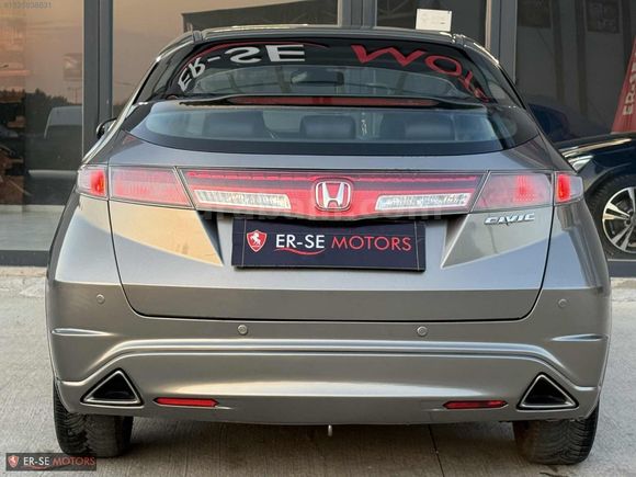 HONDA CİVİC HATCBACK 1.4 SPORT I·-SHİFT DÜŞÜK KİLOMETREDE