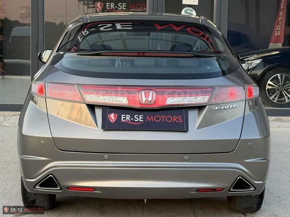 HONDA CİVİC HATCBACK 1.4 SPORT I·-SHİFT DÜŞÜK KİLOMETREDE