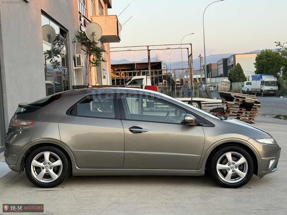 HONDA CİVİC HATCBACK 1.4 SPORT I·-SHİFT DÜŞÜK KİLOMETREDE