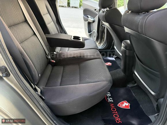 HONDA CİVİC HATCBACK 1.4 SPORT I·-SHİFT DÜŞÜK KİLOMETREDE