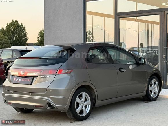 HONDA CİVİC HATCBACK 1.4 SPORT I·-SHİFT DÜŞÜK KİLOMETREDE