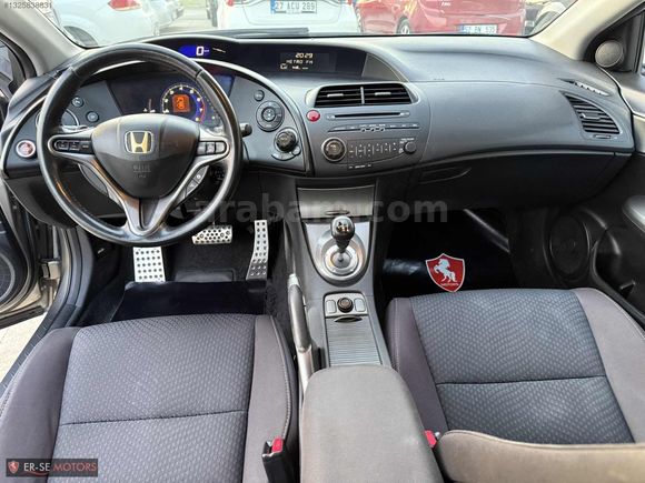 HONDA CİVİC HATCBACK 1.4 SPORT I·-SHİFT DÜŞÜK KİLOMETREDE