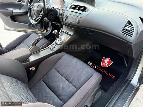 HONDA CİVİC HATCBACK 1.4 SPORT I·-SHİFT DÜŞÜK KİLOMETREDE