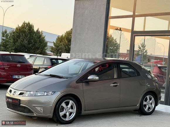 HONDA CİVİC HATCBACK 1.4 SPORT I·-SHİFT DÜŞÜK KİLOMETREDE