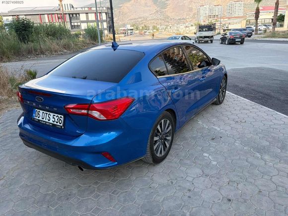 2023 FORD FOCUS 53.000 KM DE TİTANYUM X YENİ KASA