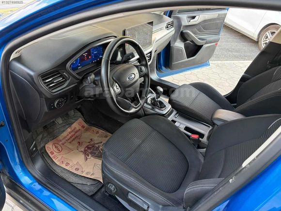 2023 FORD FOCUS 53.000 KM DE TİTANYUM X YENİ KASA