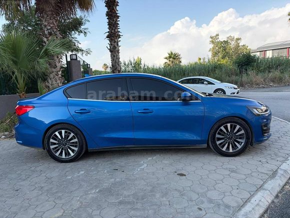 2023 FORD FOCUS 53.000 KM DE TİTANYUM X YENİ KASA