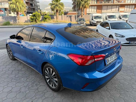2023 FORD FOCUS 53.000 KM DE TİTANYUM X YENİ KASA