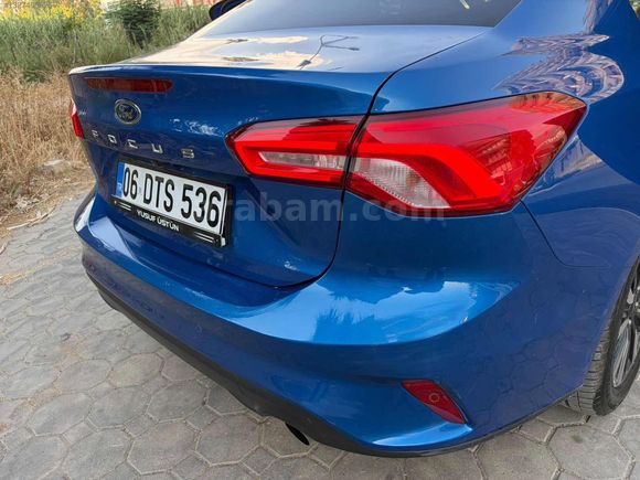 2023 FORD FOCUS 53.000 KM DE TİTANYUM X YENİ KASA