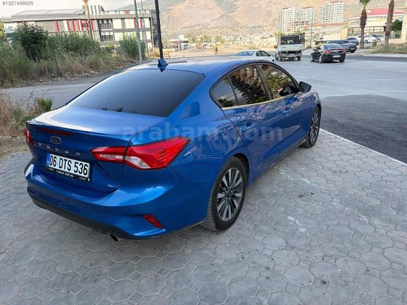 2023 FORD FOCUS 53.000 KM DE TİTANYUM X YENİ KASA