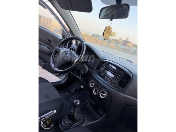 HYUNDAİ ACCENT ERA TAVAN BOYASIZ
