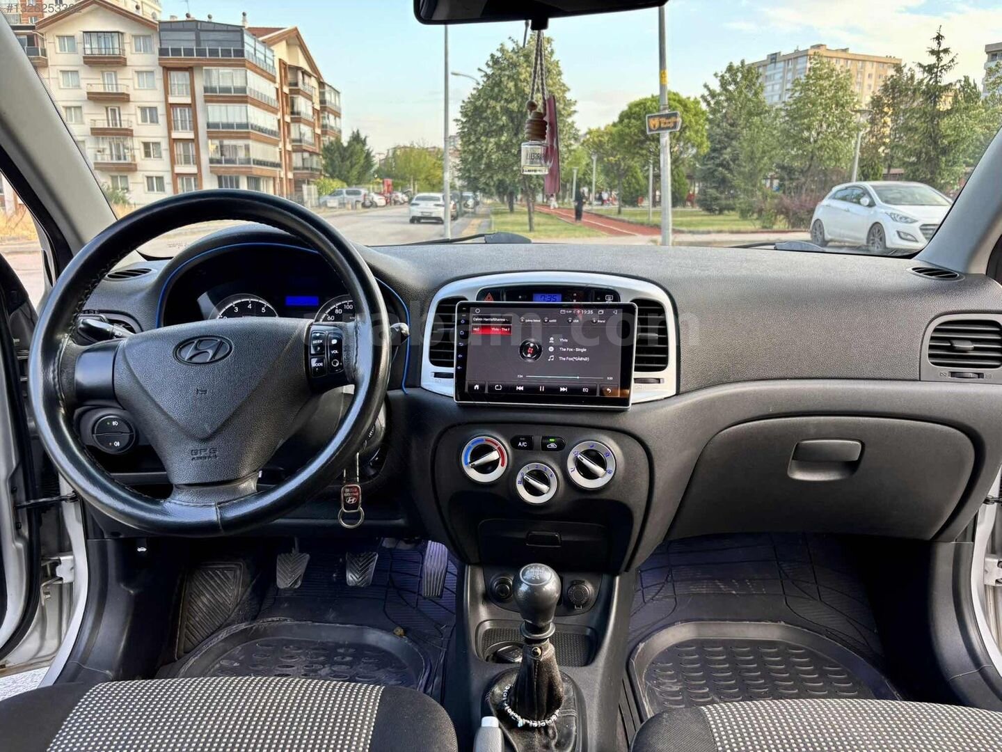 Galeriden Hyundai Accent Era 1.4 Team 2010 Model Ankara 269.000 km Gri 6