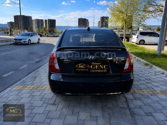 TAKASA AÇIK MASRAFSIZ 135 BİN KM de Accent Era 1.4 Team