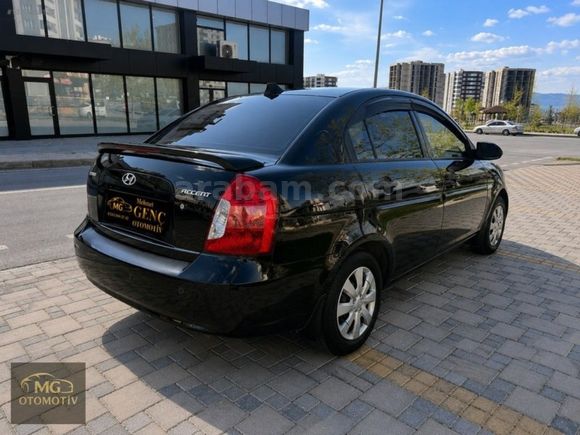 TAKASA AÇIK MASRAFSIZ 135 BİN KM de Accent Era 1.4 Team